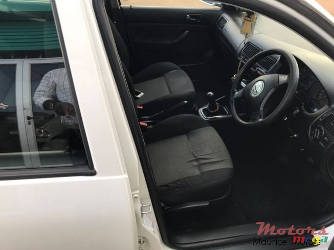 2004' Volkswagen Golf mk4 photo #1