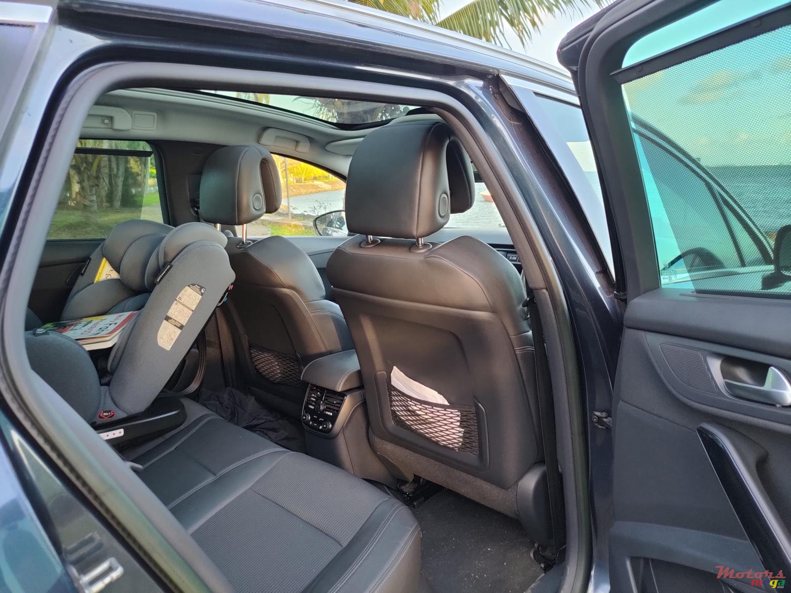 2013' Peugeot 508 SW photo #3