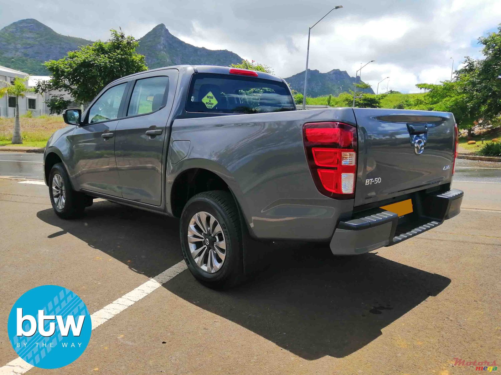 2021' Mazda BT50 photo #3