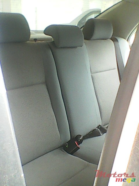 2005' Toyota Corolla photo #5