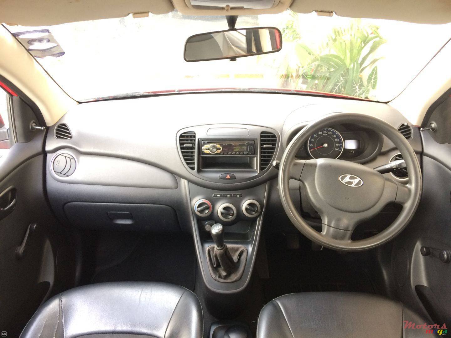 2012' Hyundai i10 photo #5