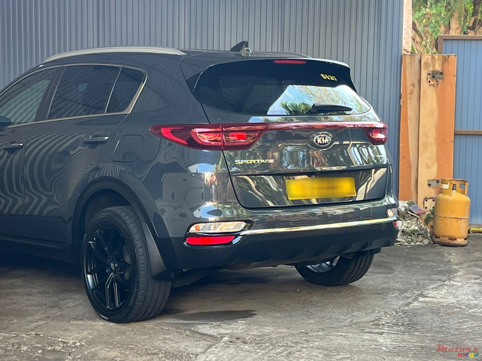 2021' Kia Sportage GT line photo #3