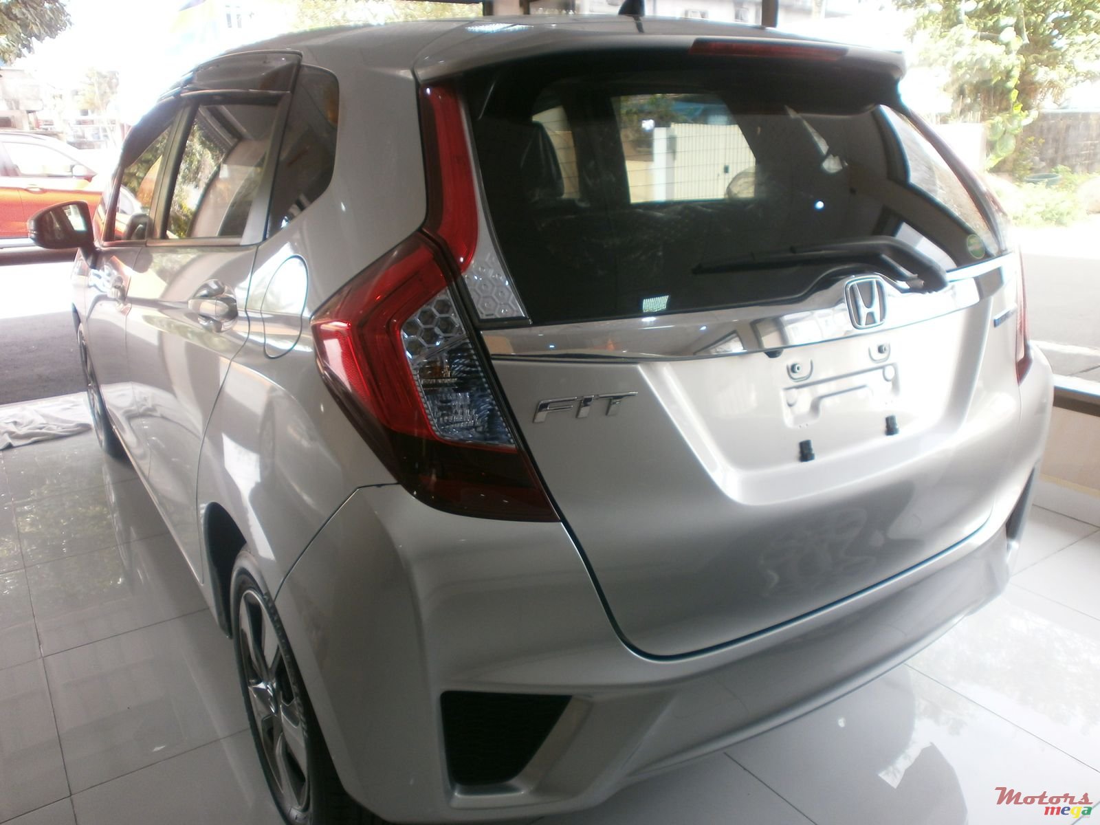 2017' Honda Fit Hybrid photo #7