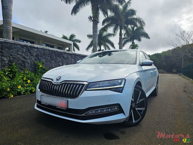 2023' Skoda Superb 1.4 Sedan photo #3