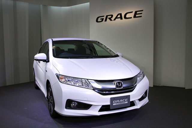 Honda Grace Hybrid (Honda City) Launched – Japan
