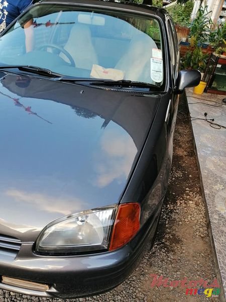 1997' Toyota Starlet photo #2