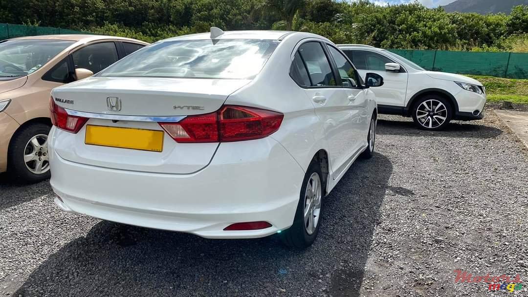 2016' Honda Ballade photo #4