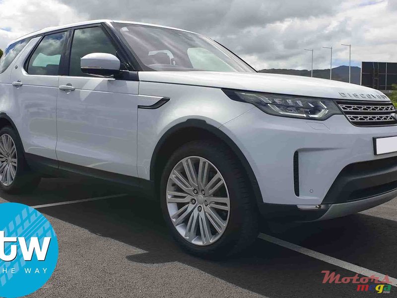 2017' Land Rover Discovery HSE Luxury Si6 photo #1