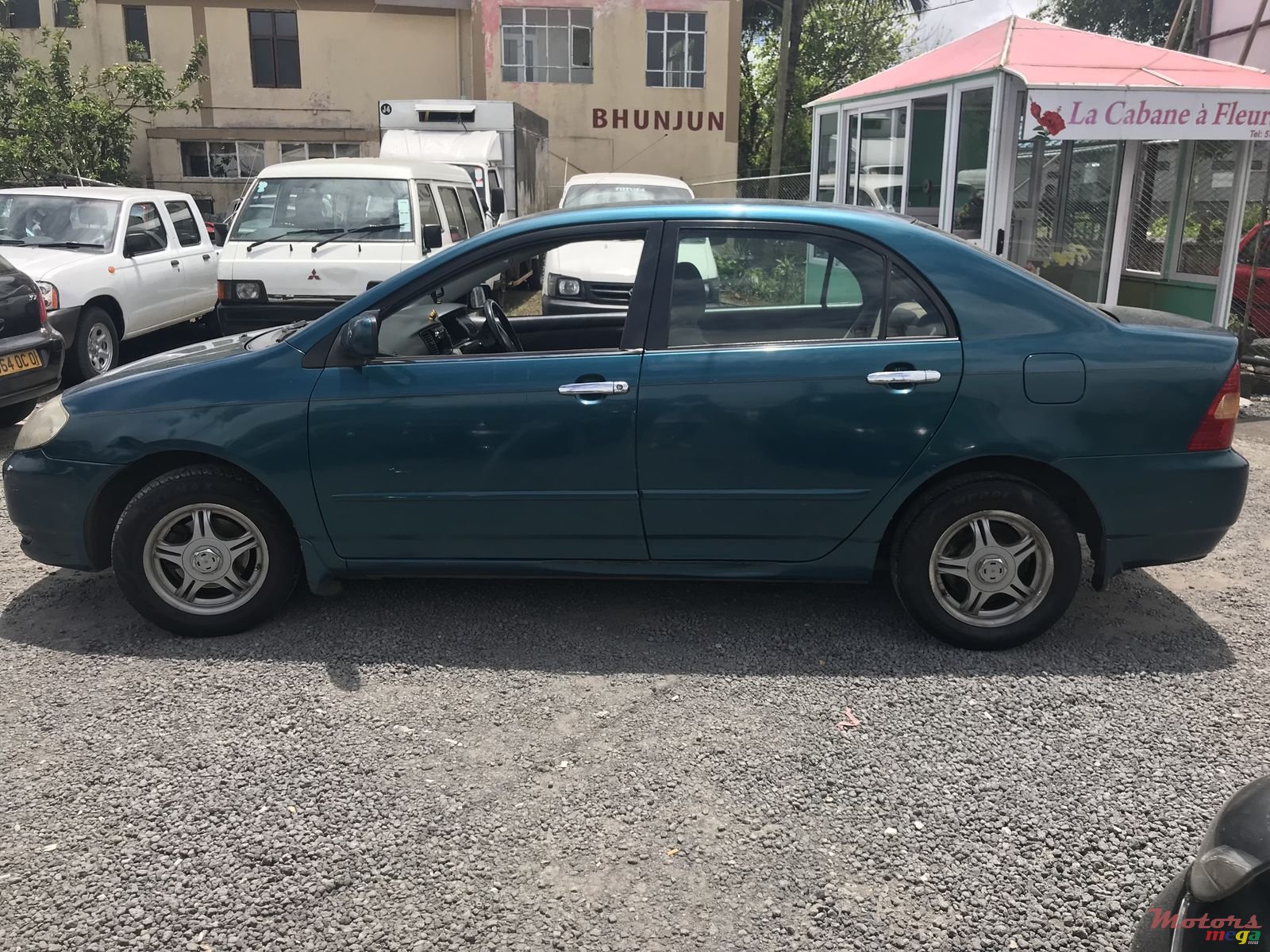 2001' Toyota NZE photo #2