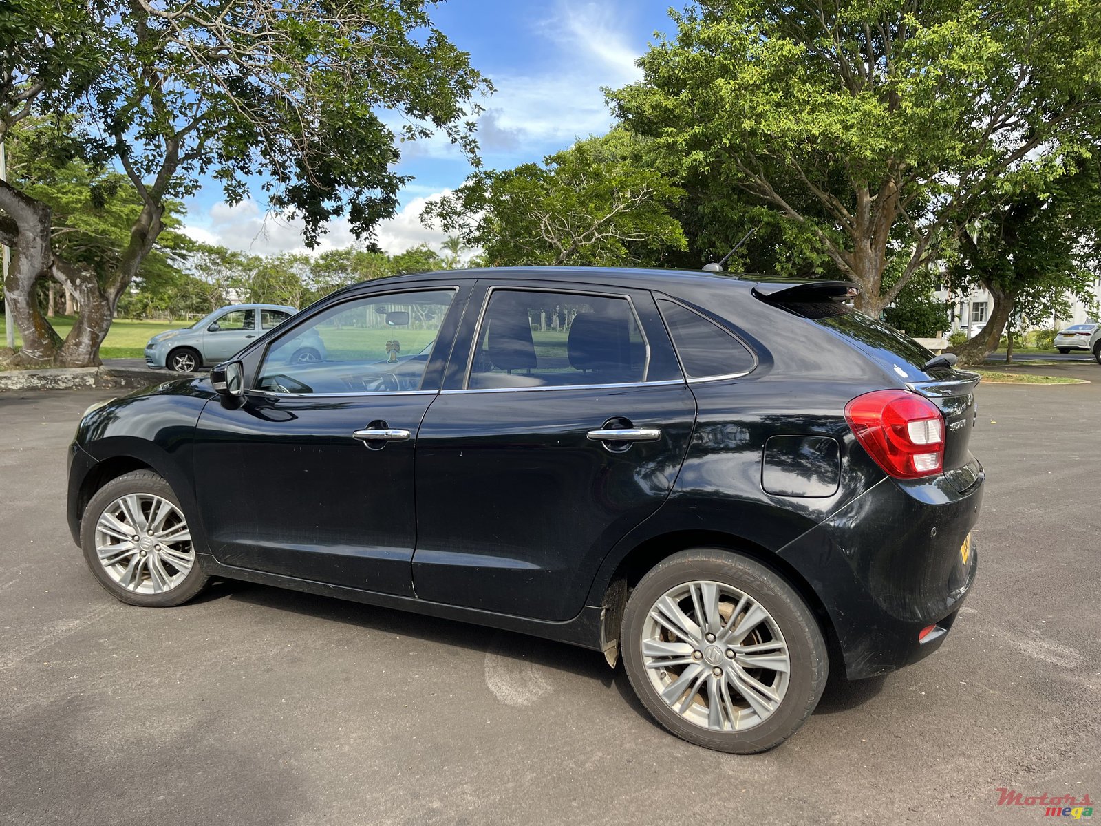 2017' Suzuki Baleno Glx photo #4