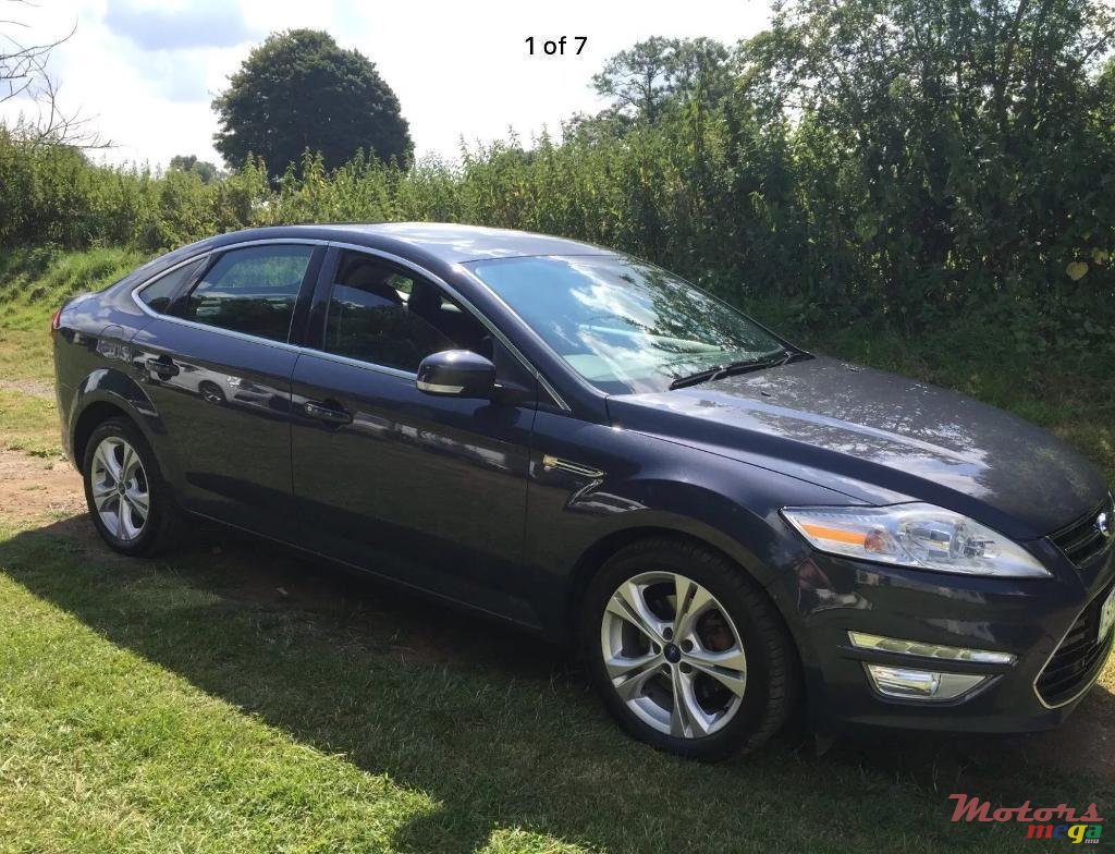 2011' Ford Mondeo photo #1