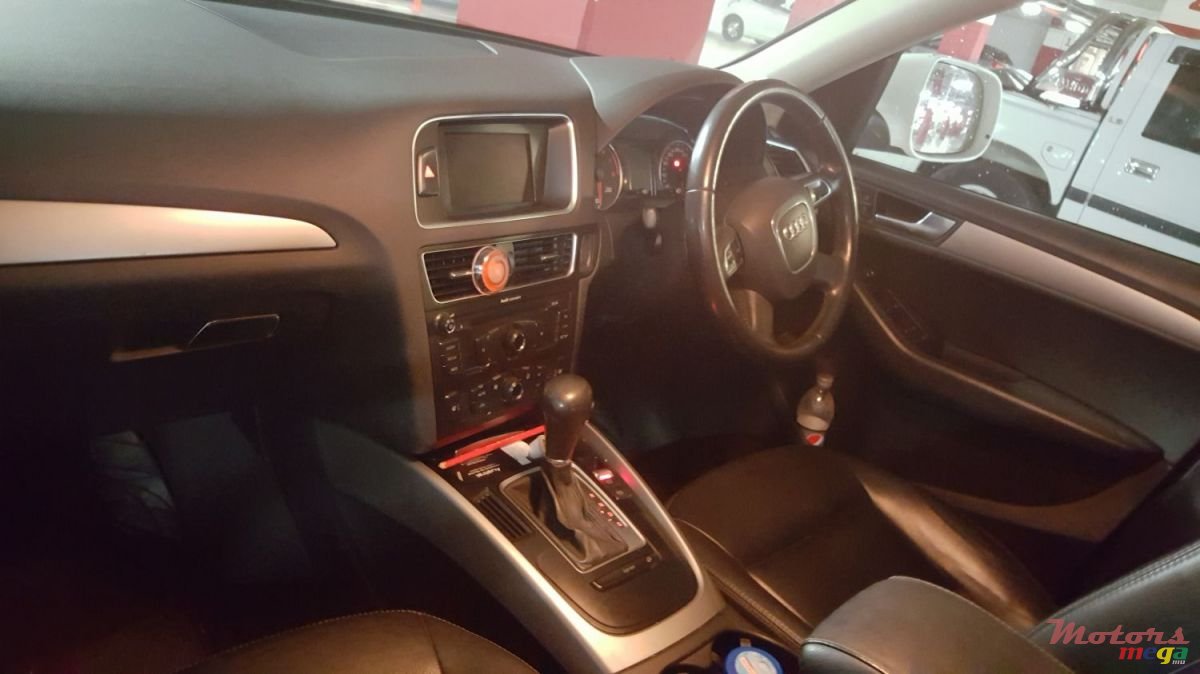 2011' Audi Q5 photo #2