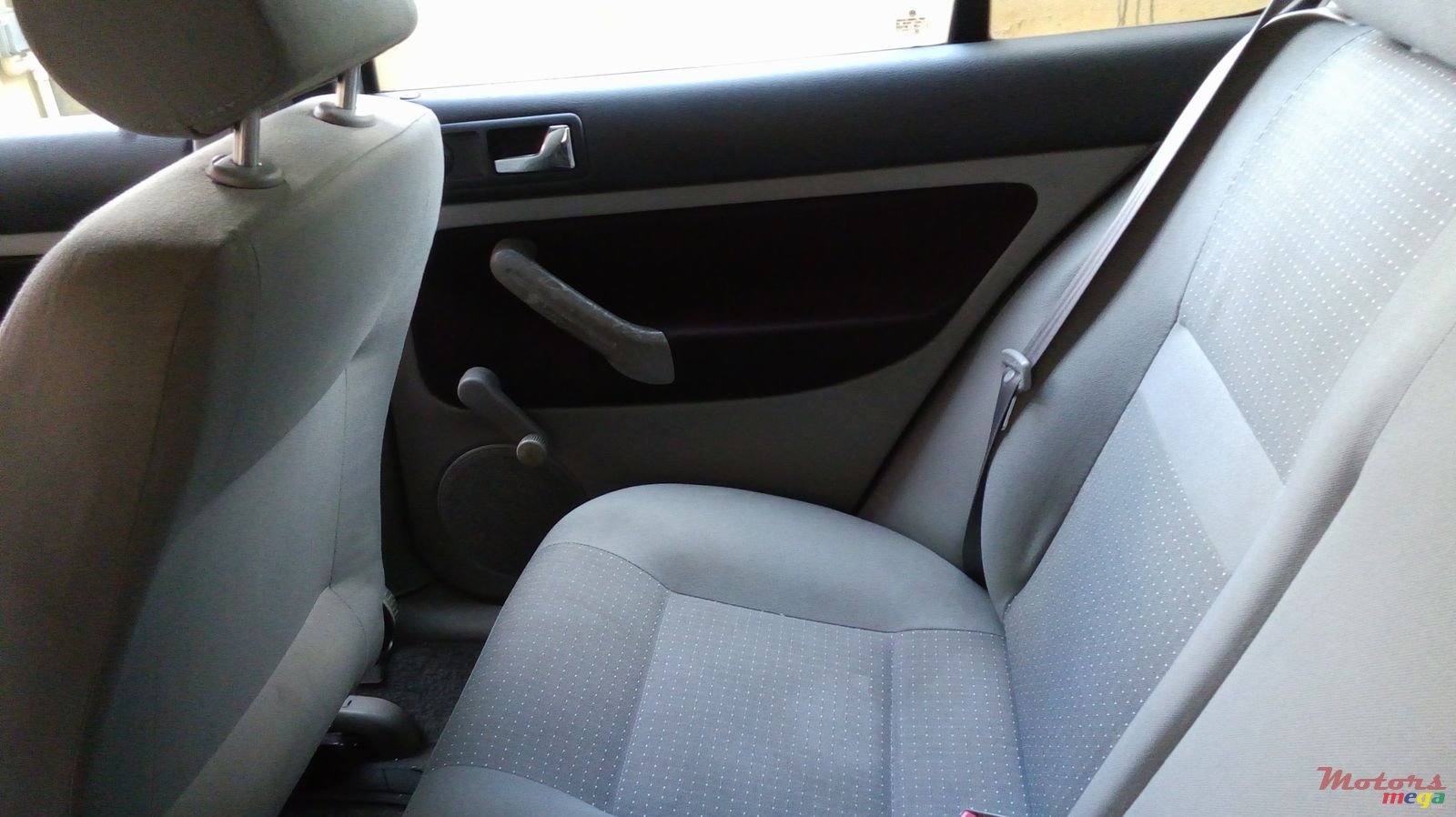 2007' Volkswagen Golf photo #5