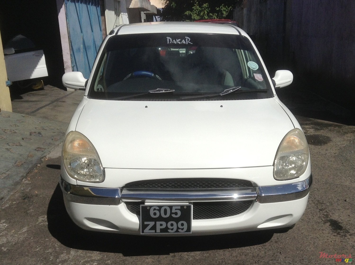 1999' Toyota Duet photo #1