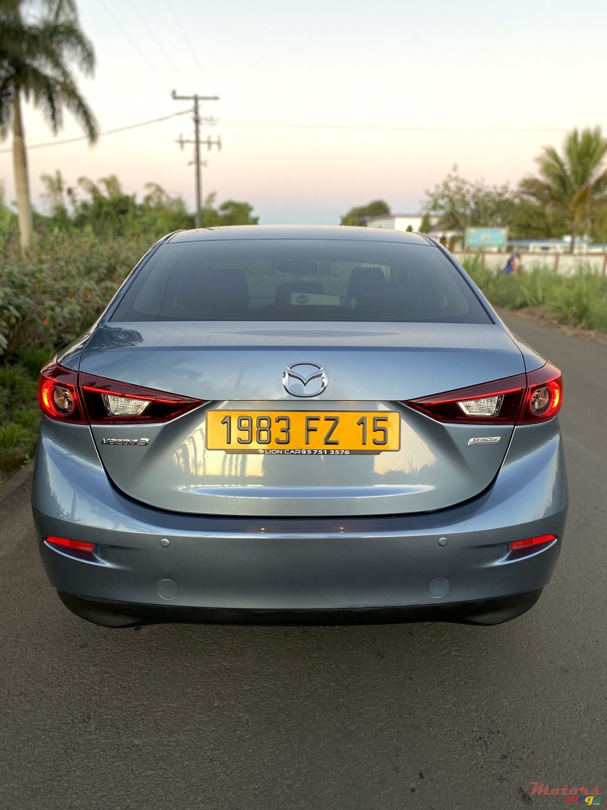 2015' Mazda 3 Skyactive photo #1