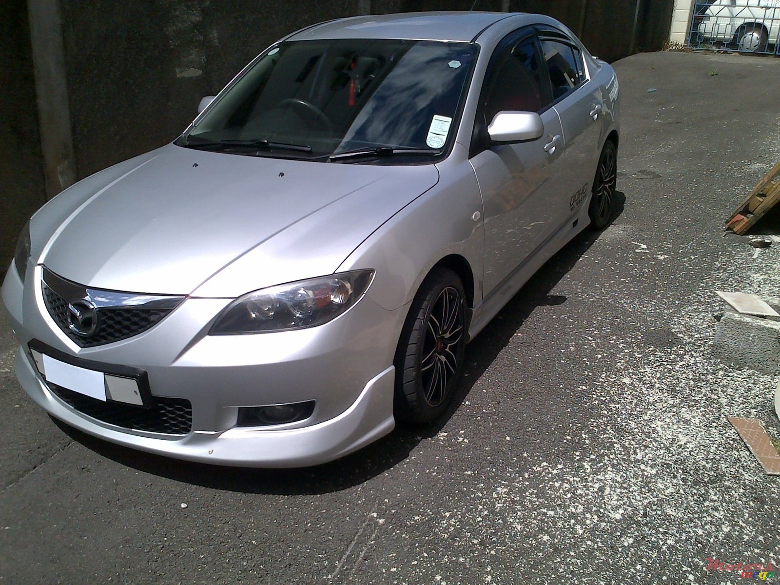 2007' Mazda 3 photo #1