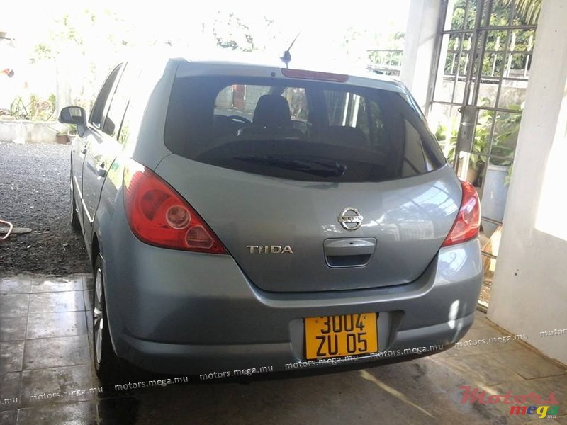 2005' Nissan photo #3