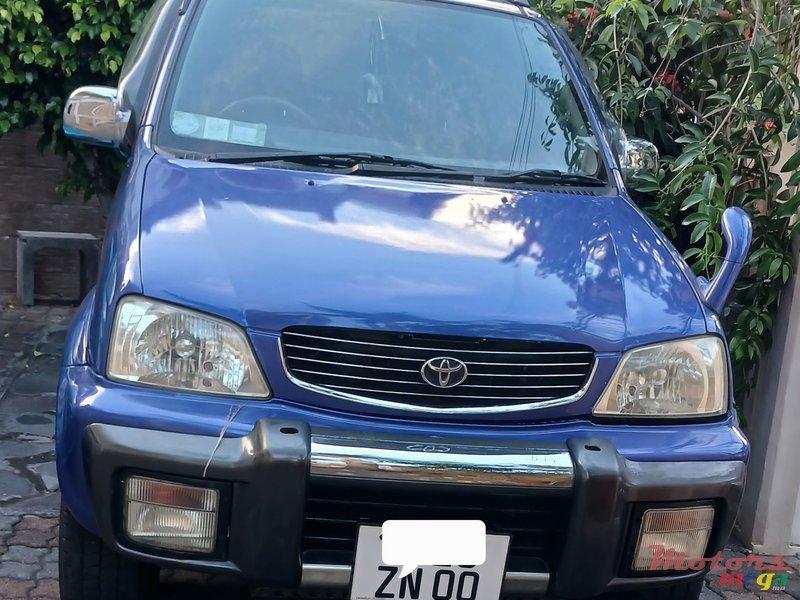 2000' Toyota Cami SUV photo #3