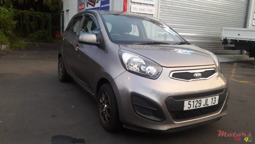 2013' Kia Picanto photo #1