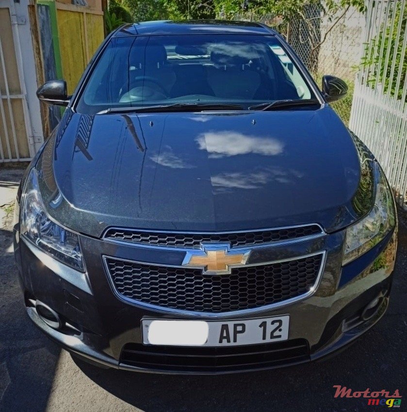 2012' Chevrolet Cruze photo #1
