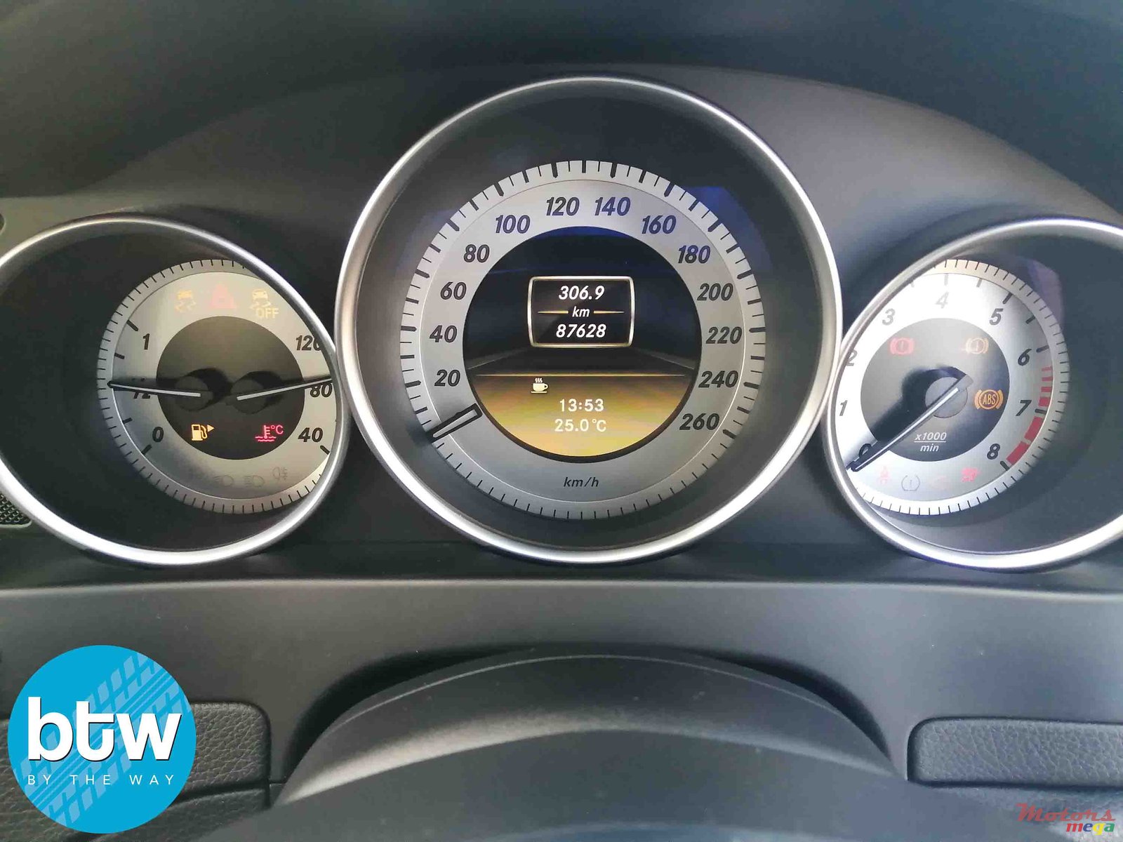 2012' Mercedes-Benz C-Class 180 AMG photo #7