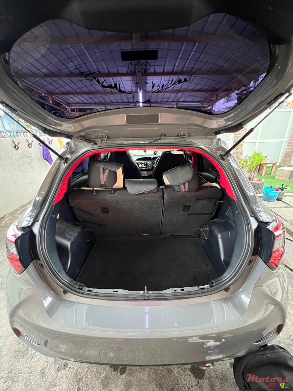 2017' Toyota Vitz photo #5