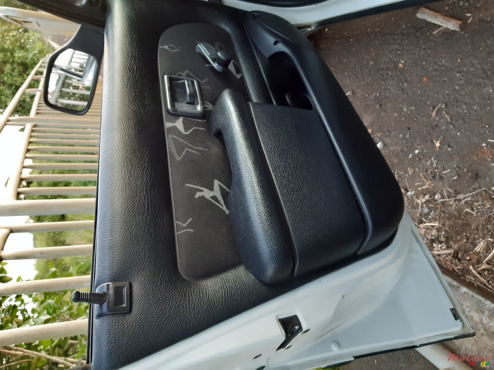 2004' Peugeot 106 photo #4