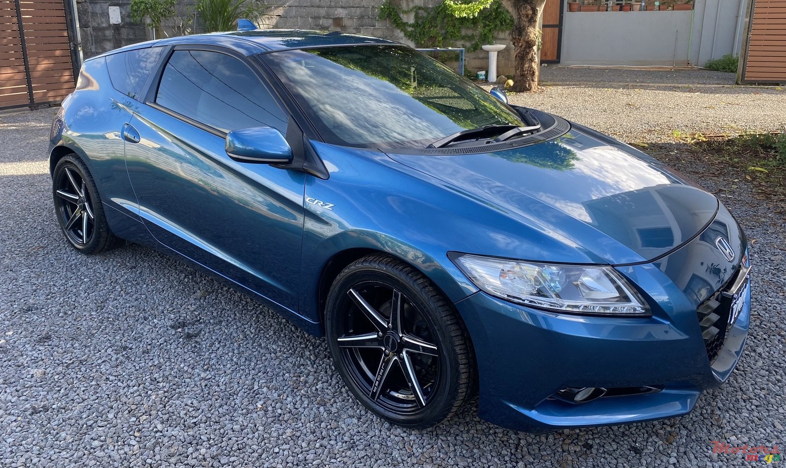 2010' Honda CR-Z photo #4