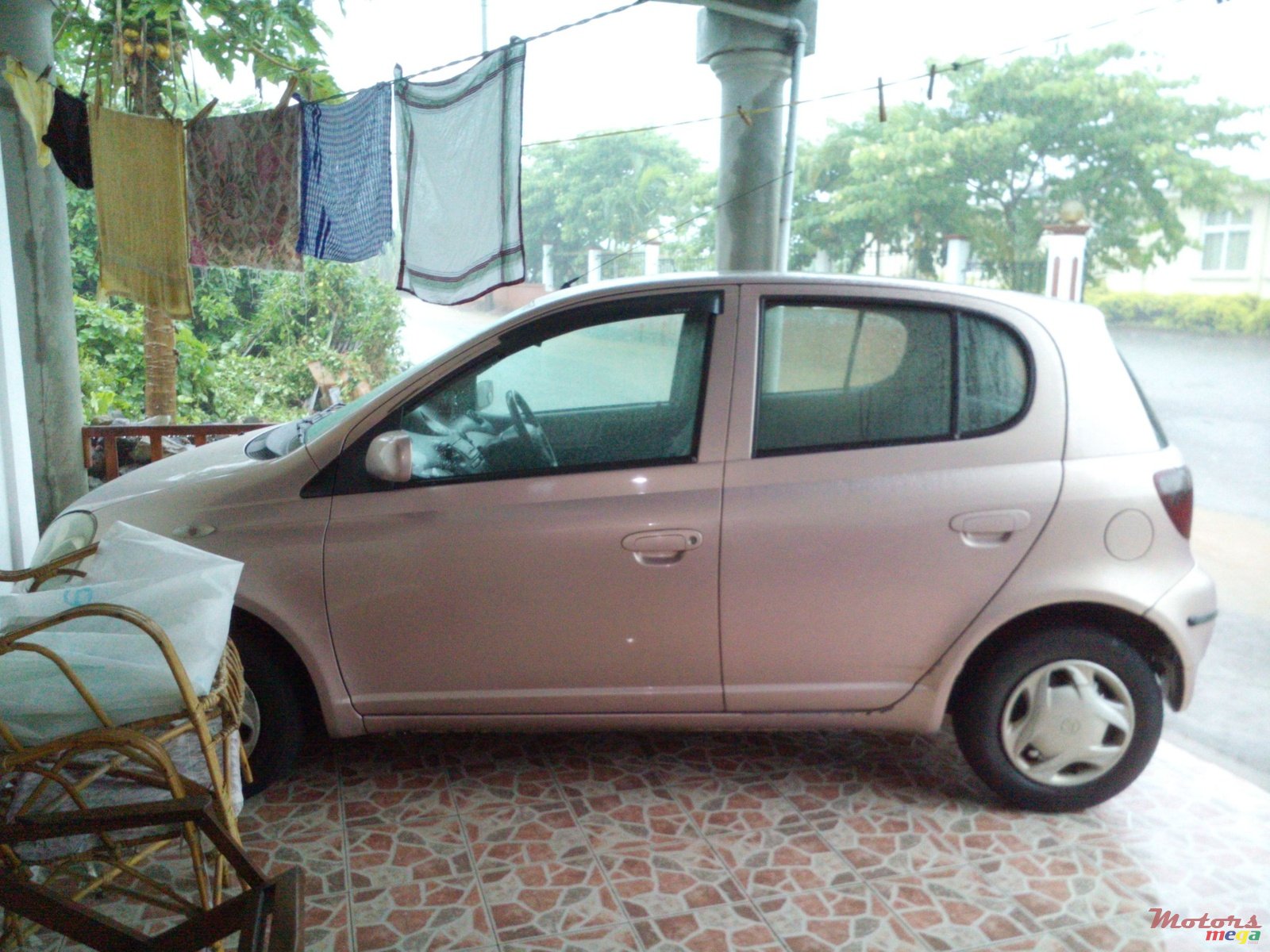 1999' Toyota Vitz auto photo #1