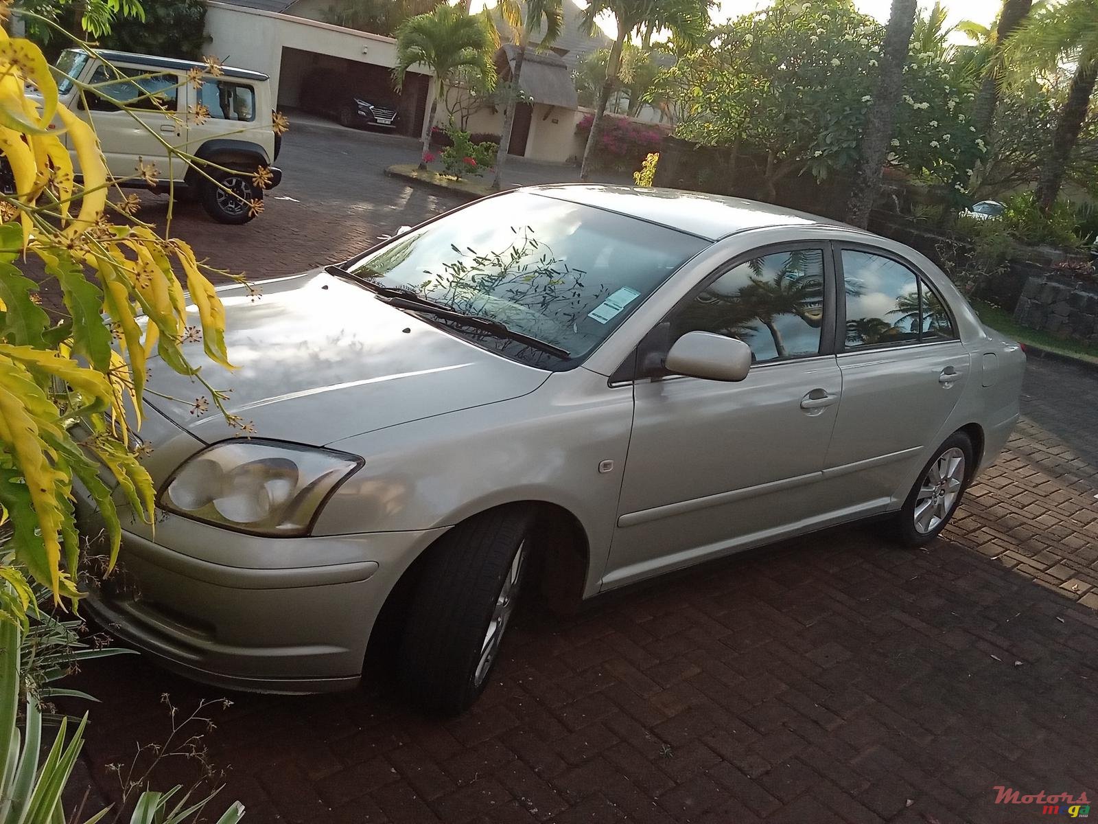 2004' Toyota Avensis Verso 2007 photo #4