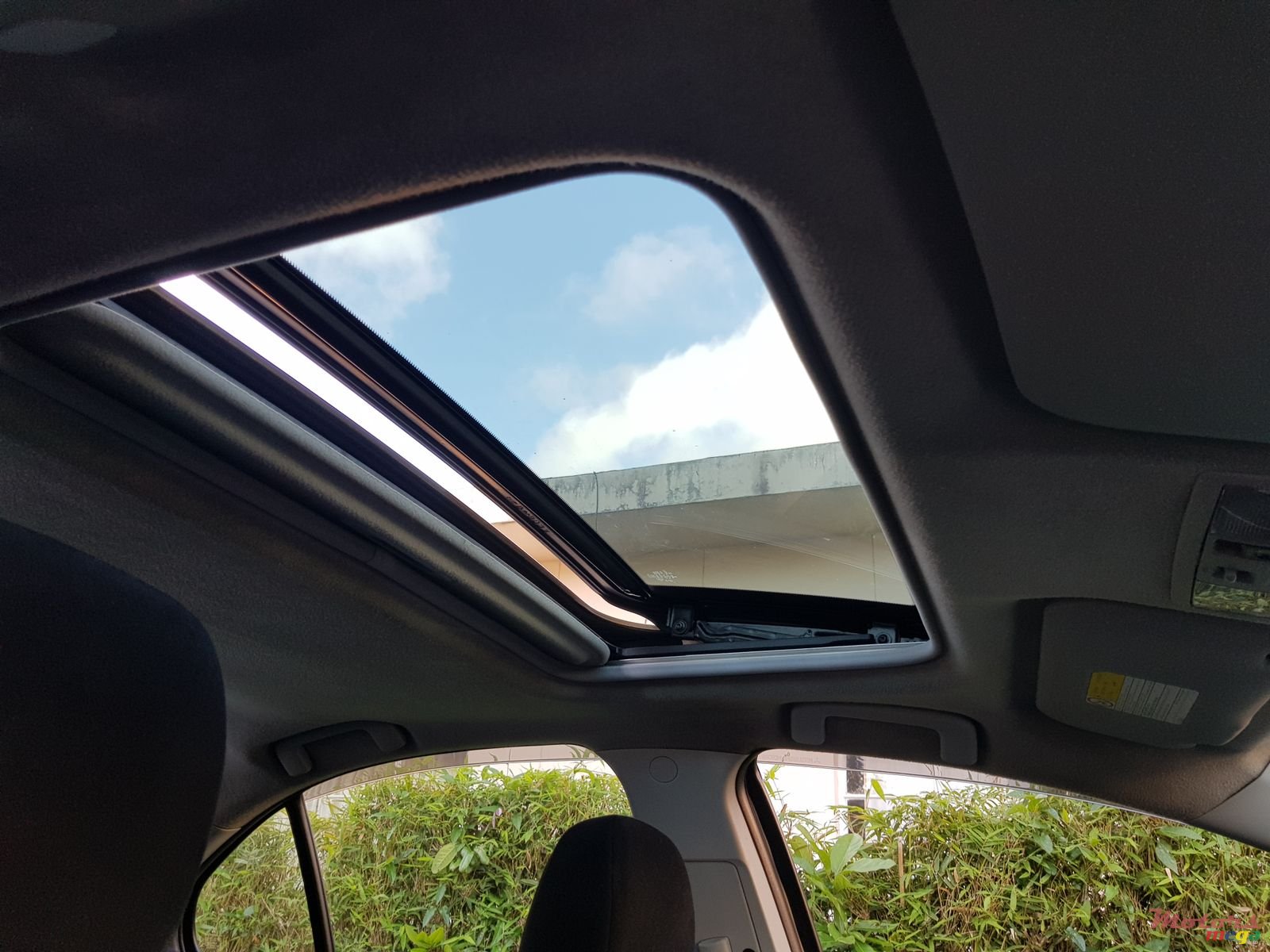 2012' Mitsubishi Lancer X photo #5