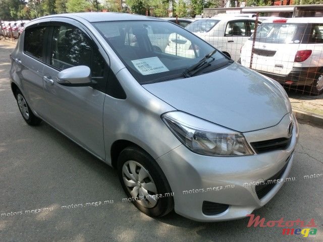 2010' Toyota Yaris photo #1