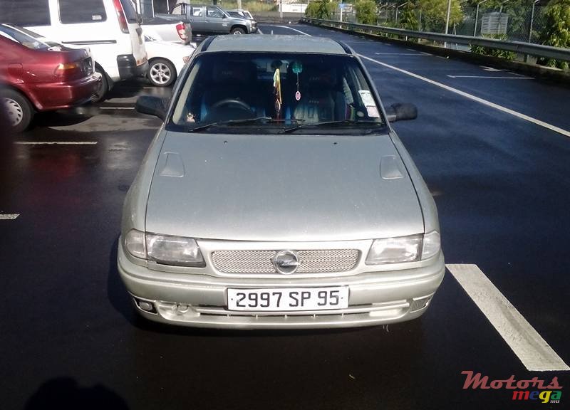 1995' Opel Astra photo #5