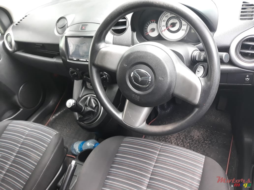 2010' Mazda Demio photo #6