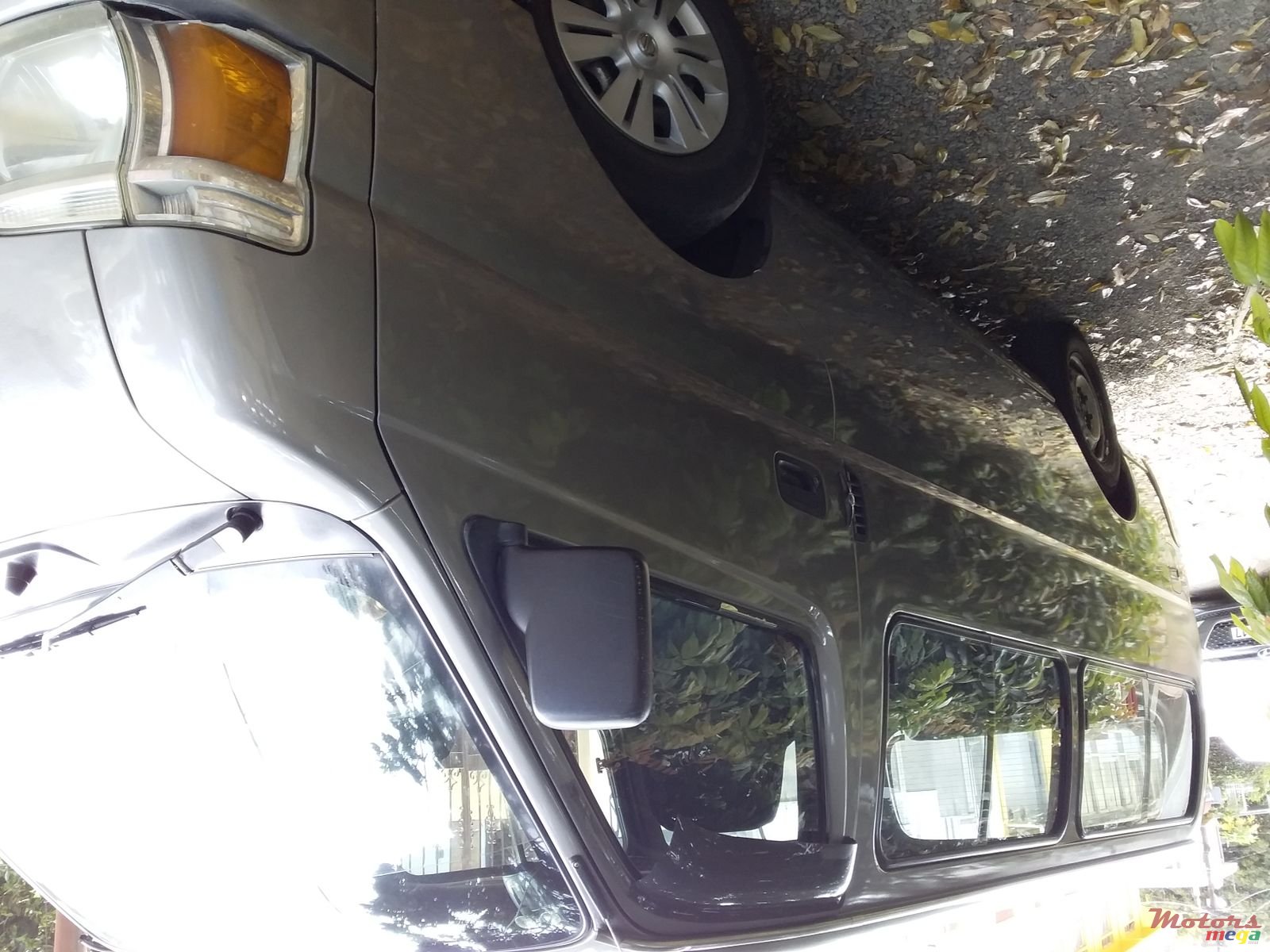 2008' Nissan Urvan photo #1