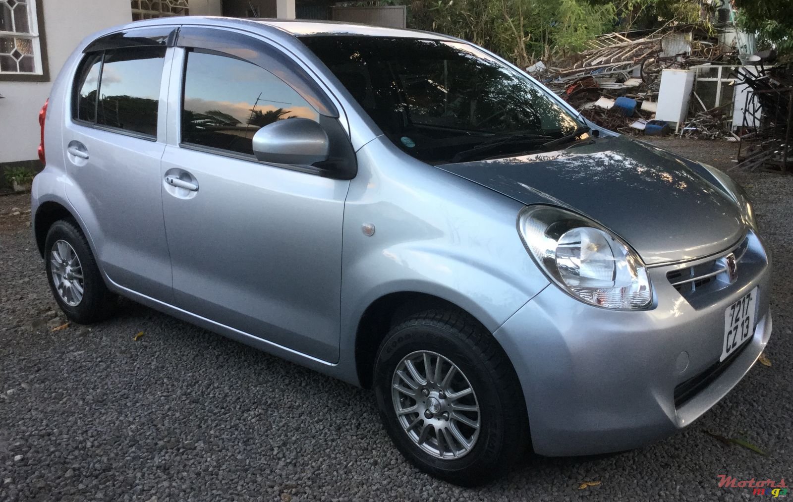 2013' Toyota Paseo Passo photo #3