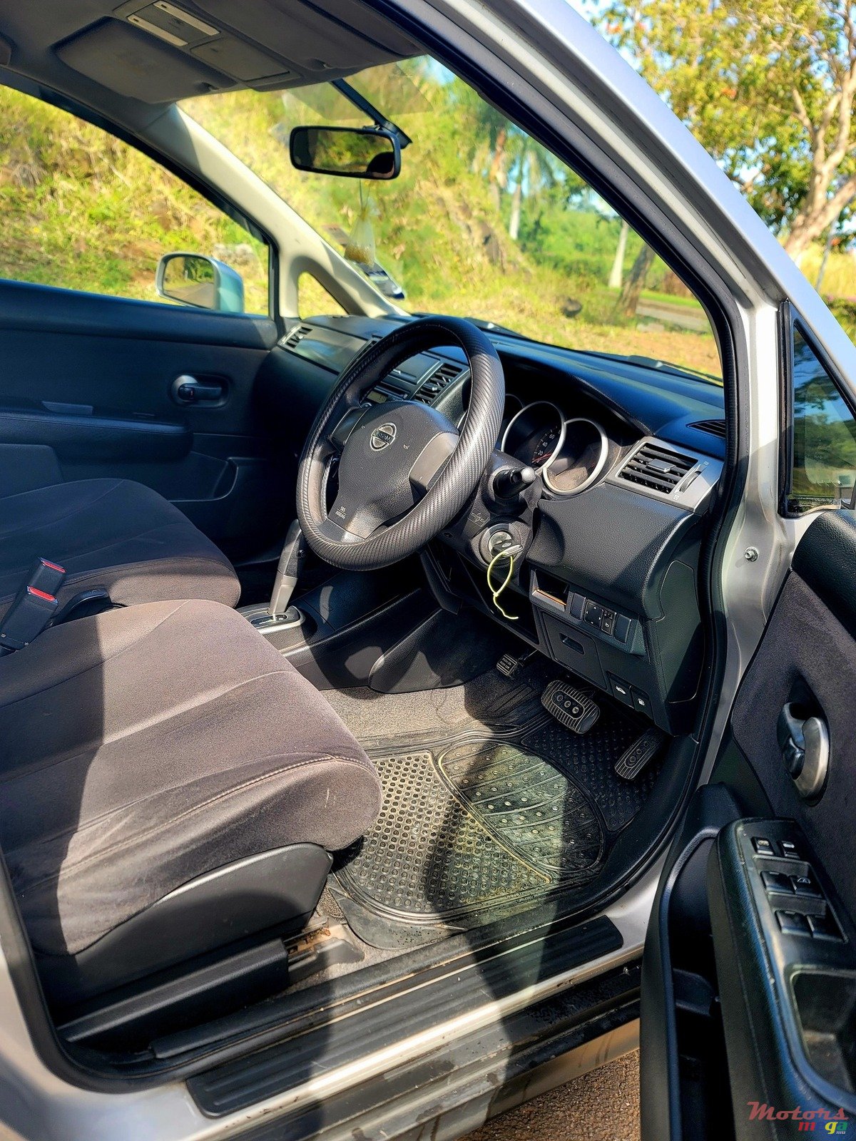 2007' Nissan Tiida photo #6