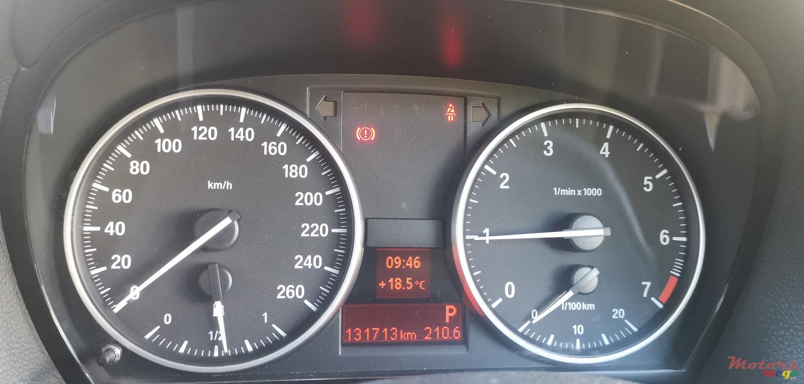 2009' BMW 3 Series Sedan 3201 E90 photo #7