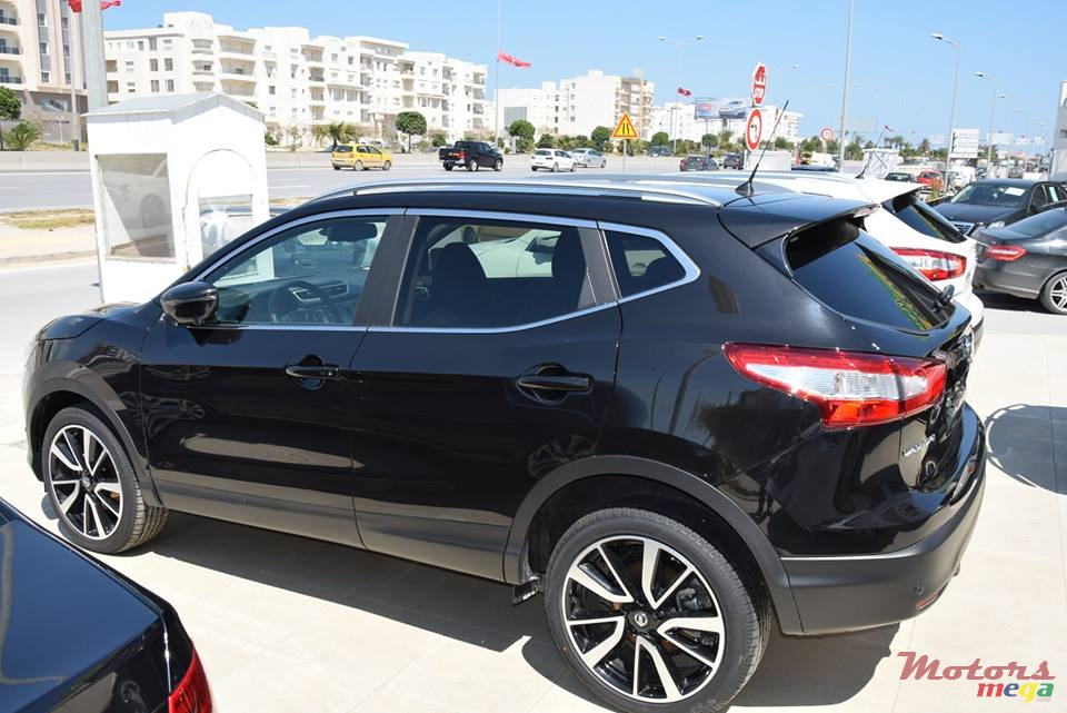2017' Nissan Qashqai Tekna photo #1