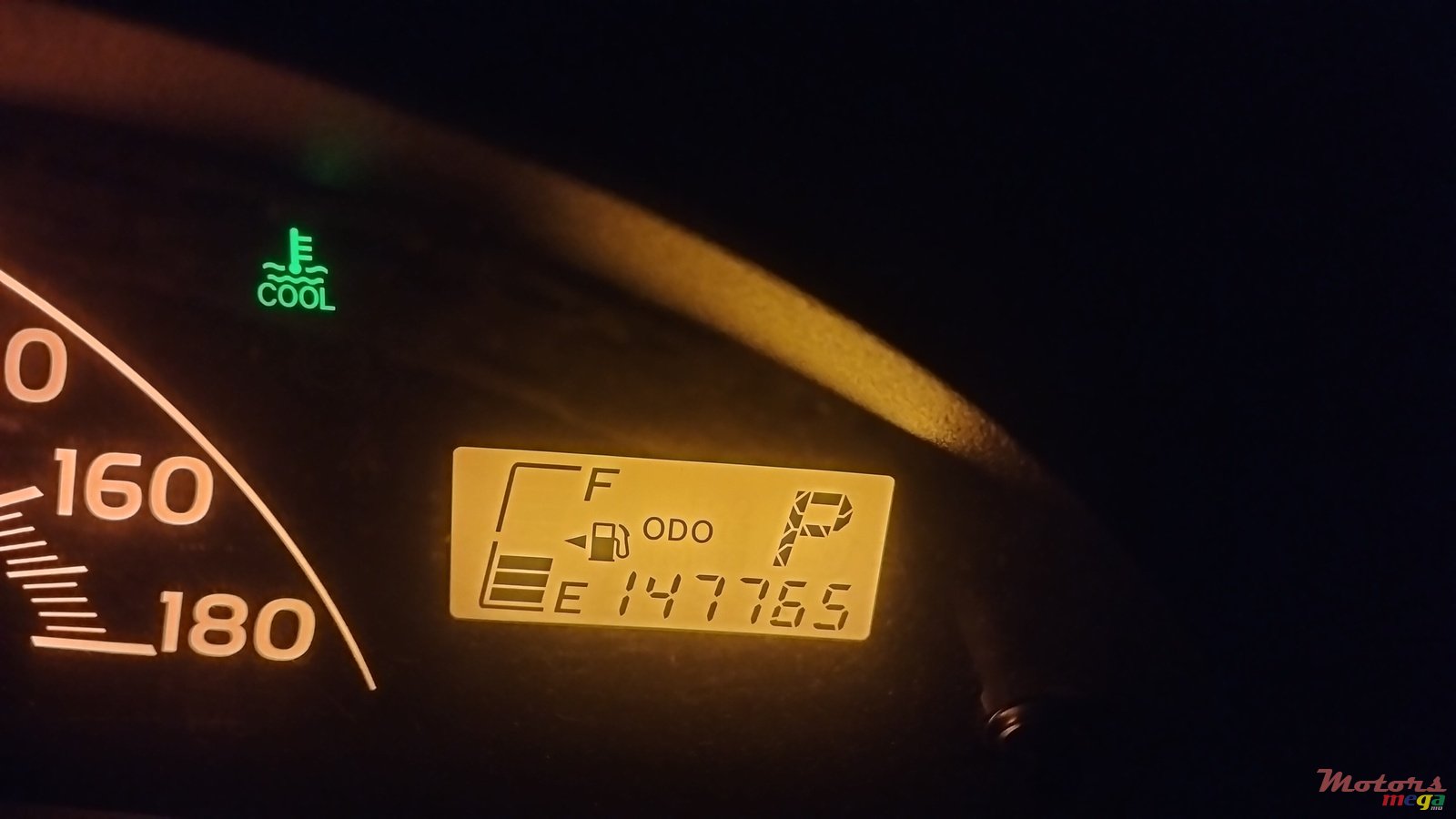 2010' Toyota Vitz photo #4