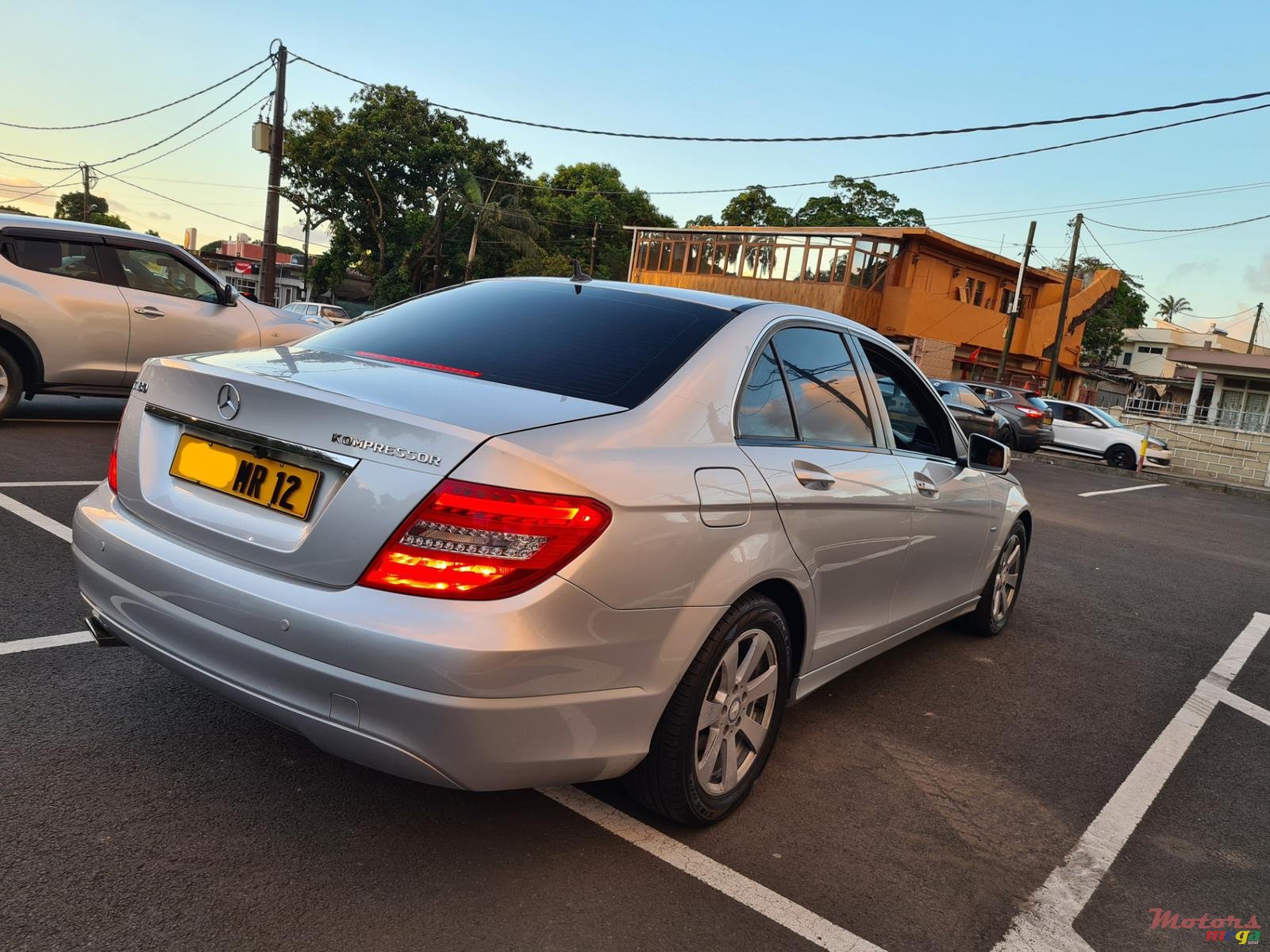 2012' Mercedes-Benz C180 Automatic photo #3