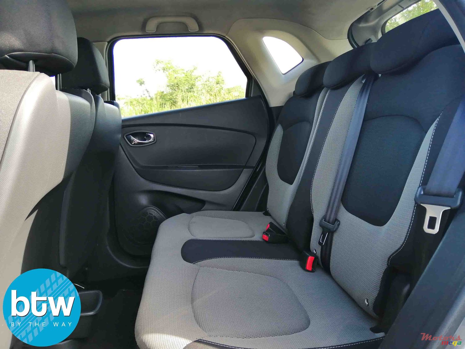 2016' Renault Captur photo #4