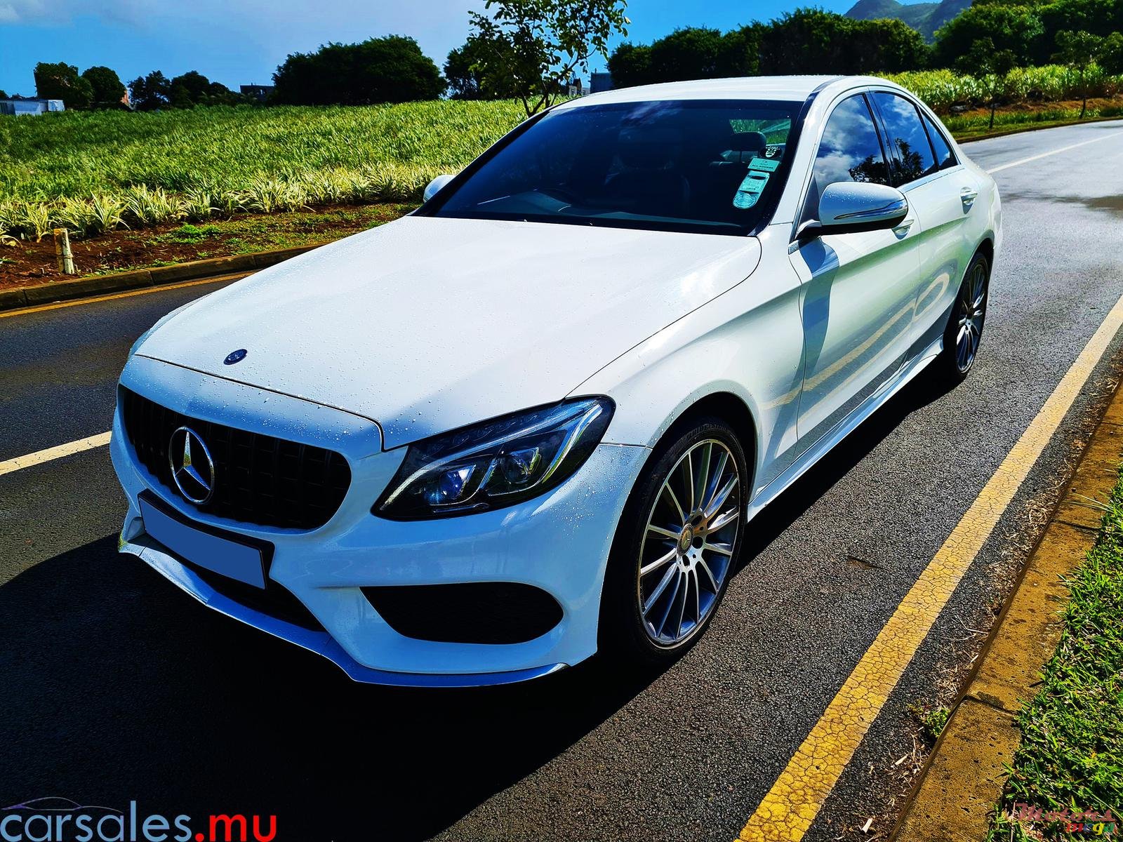 2016' Mercedes-Benz C-Class C180 AMG Line photo #2