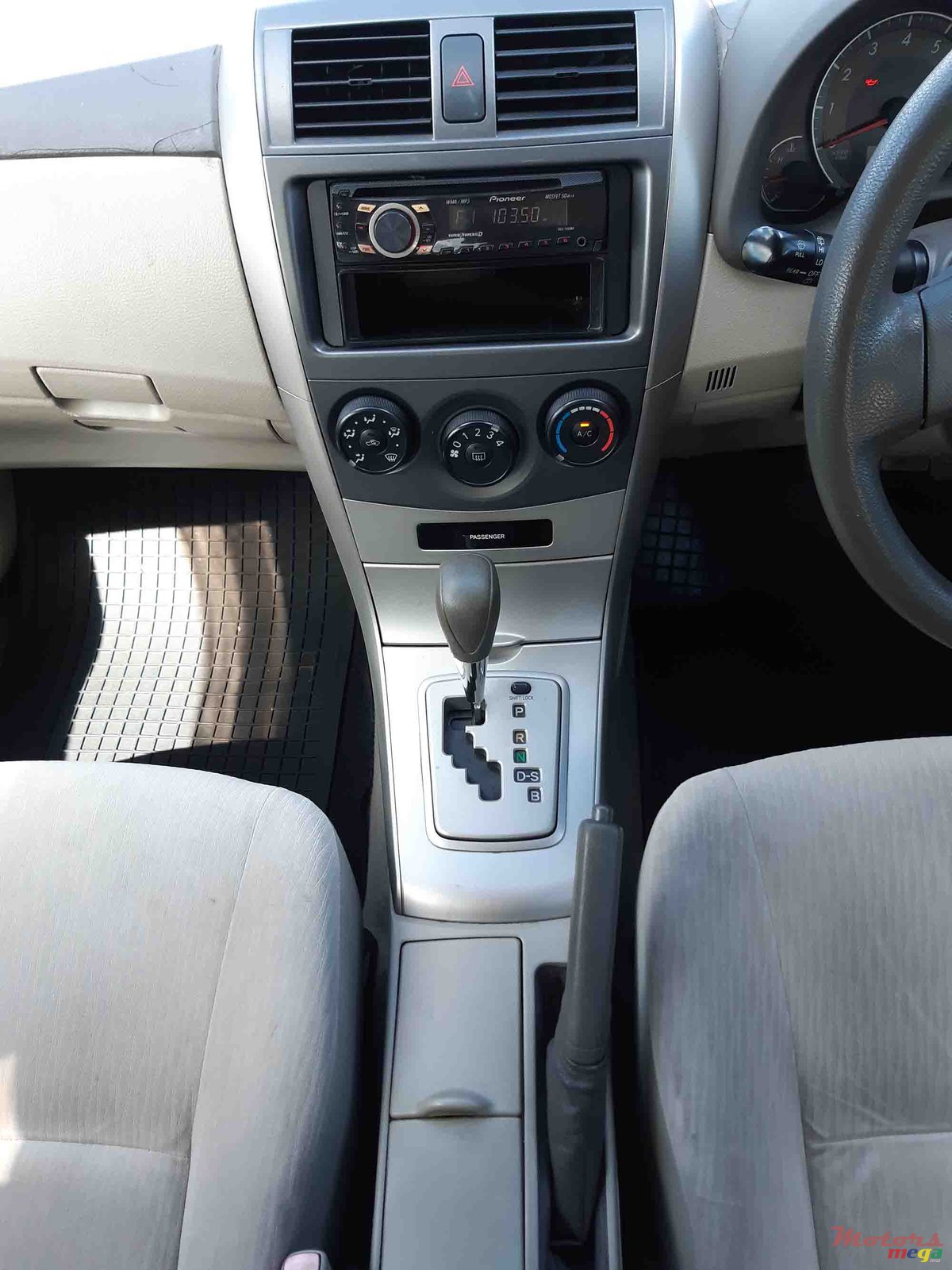 2007' Toyota Fielder photo #6