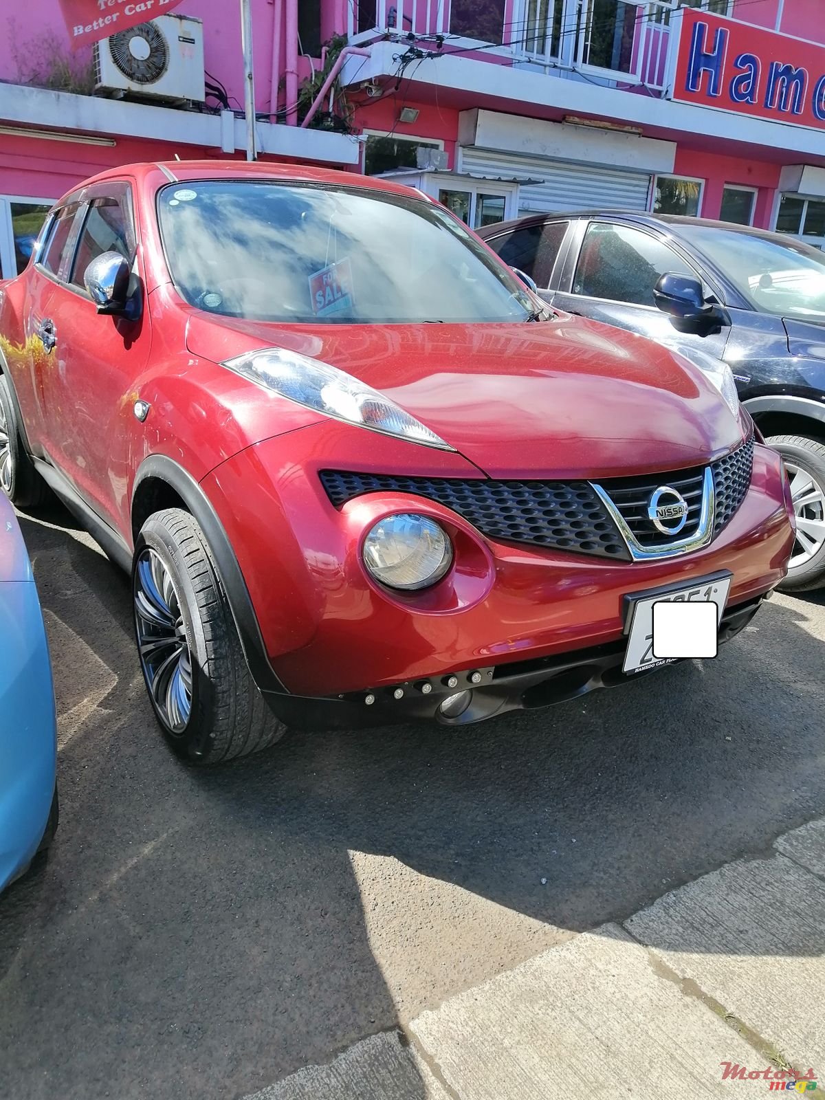 2010' Nissan Juke photo #2