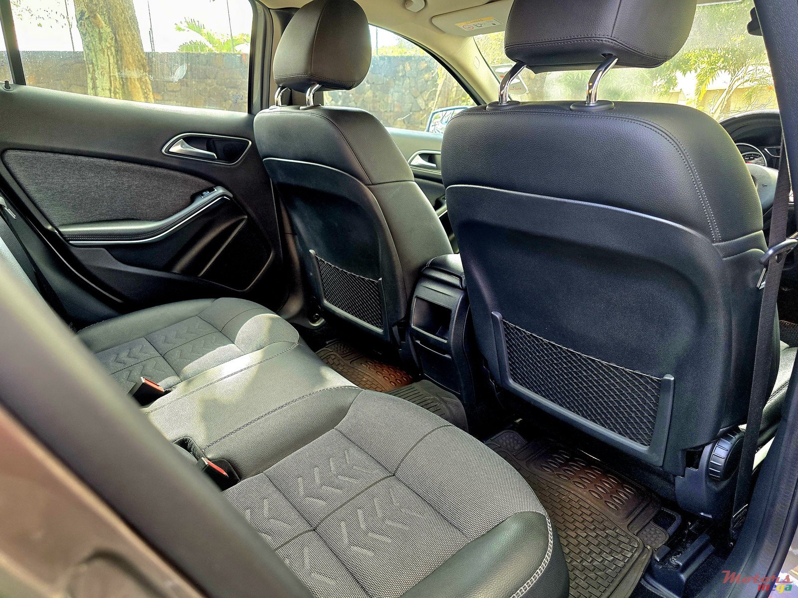 2020' Mercedes-Benz GLA 180 photo #7