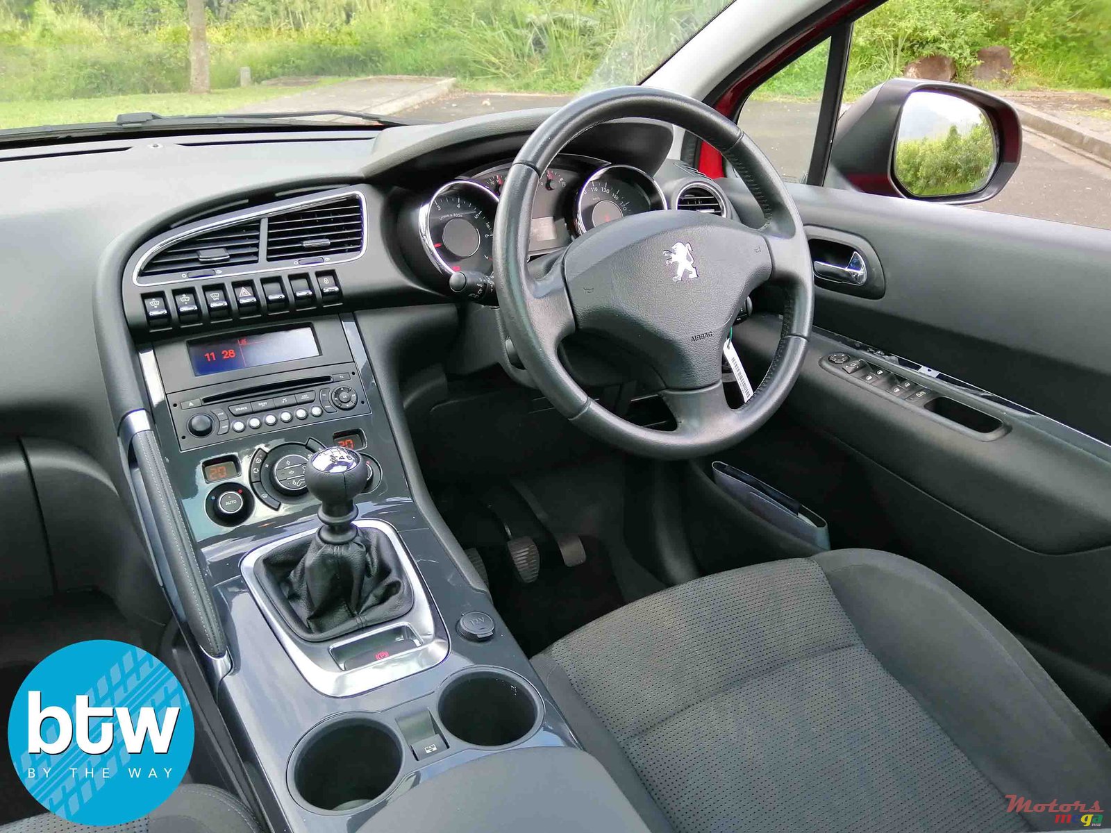 2013' Peugeot 3008 photo #6