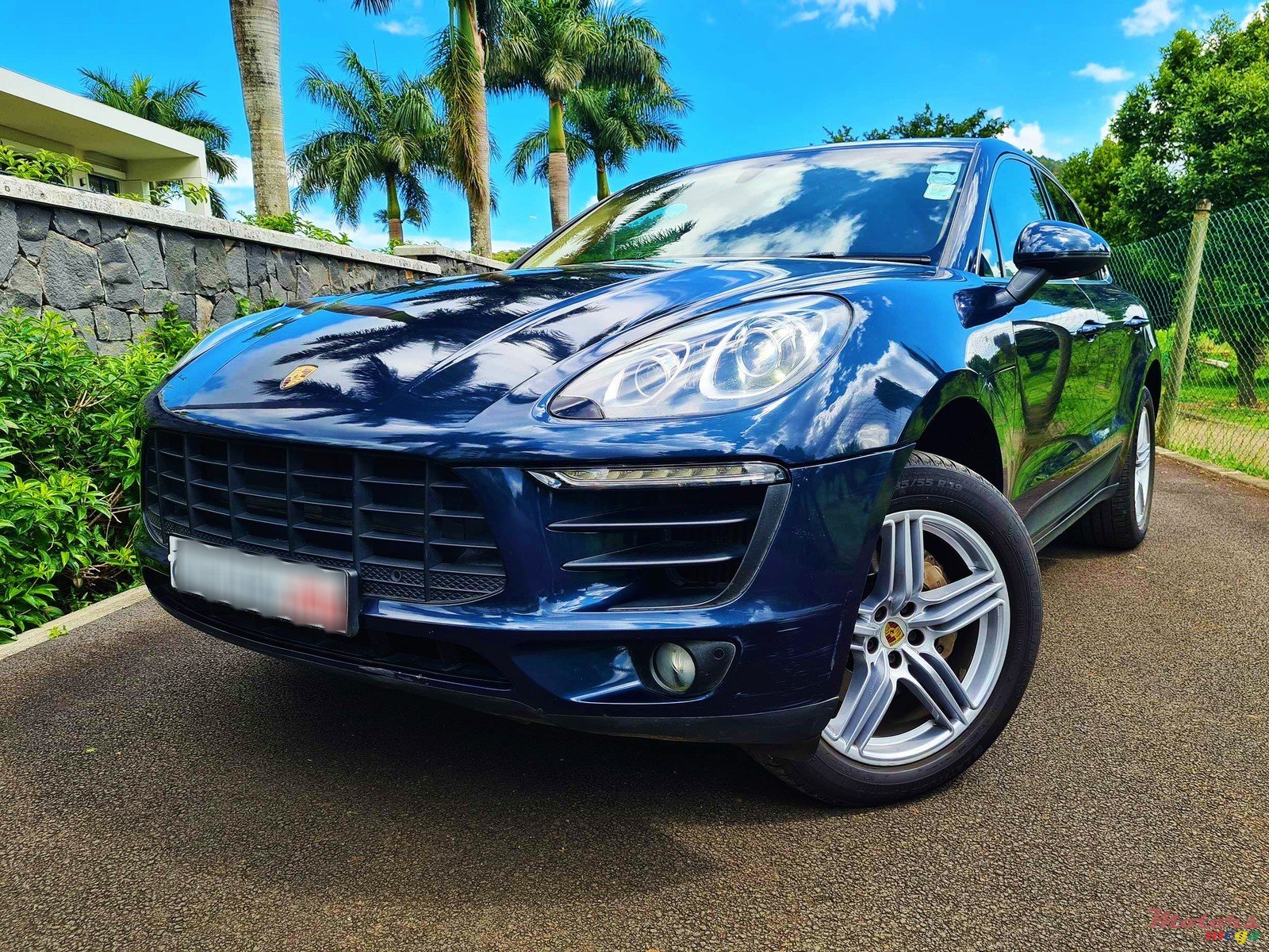2016' Porsche Macan S 3.0 V6 photo #1