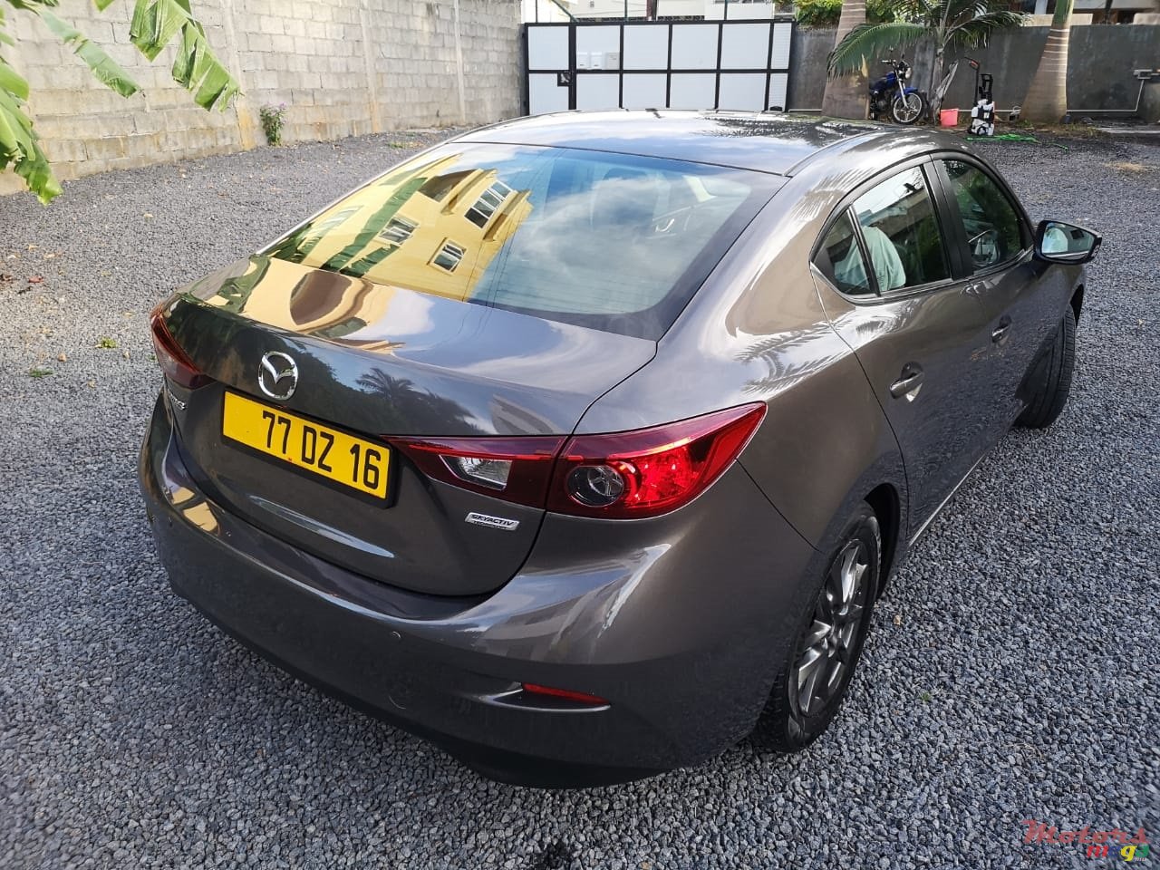 2016' Mazda Axela Skyactiv 1.5 photo #2