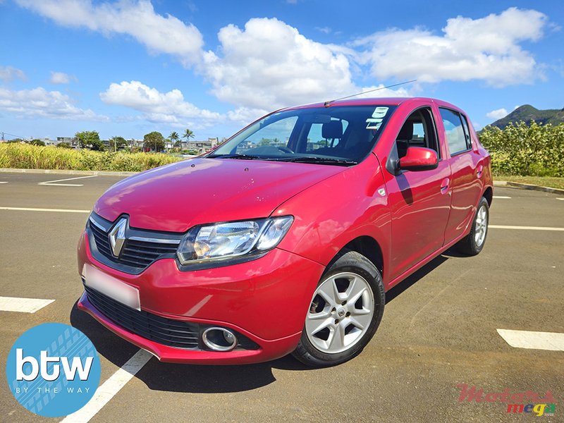 2015' Renault Sandero photo #2